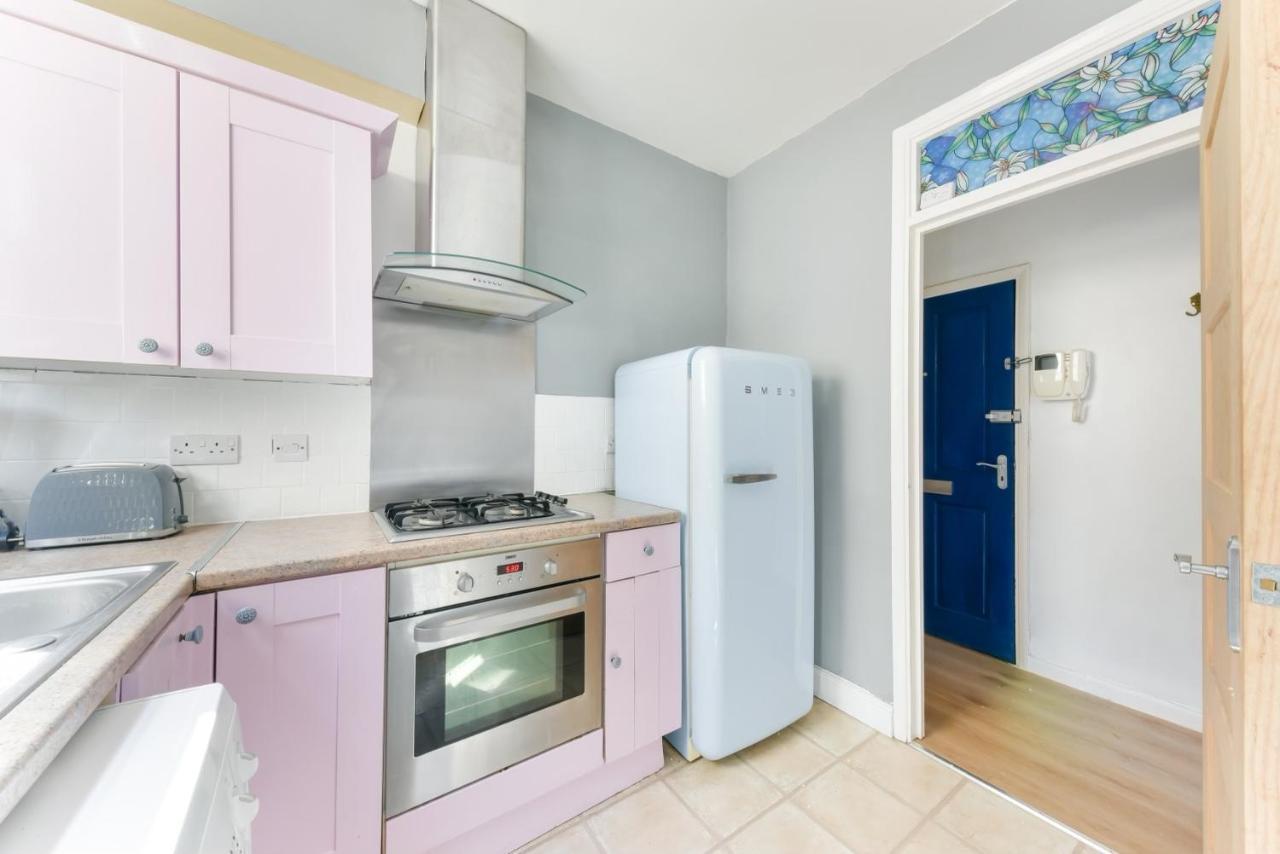Cozy 1-Bed Apartment In Brixton London Exterior photo