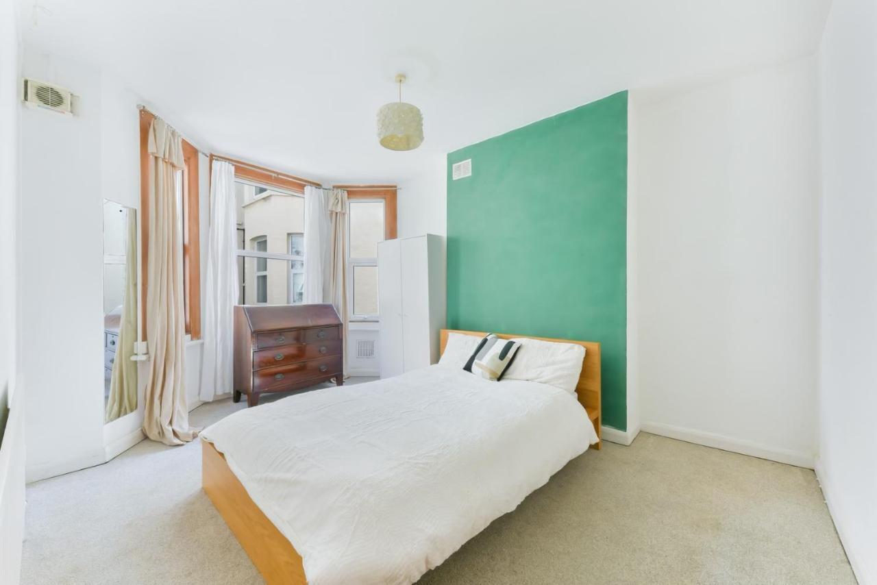 Cozy 1-Bed Apartment In Brixton London Exterior photo